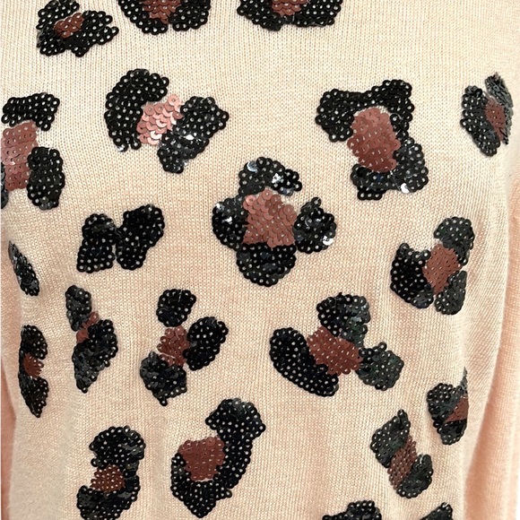 Wildfox Gold Label Sequin Leopard Print Peach Angora Blend Sweater SZ XS - Picture 3 of 7